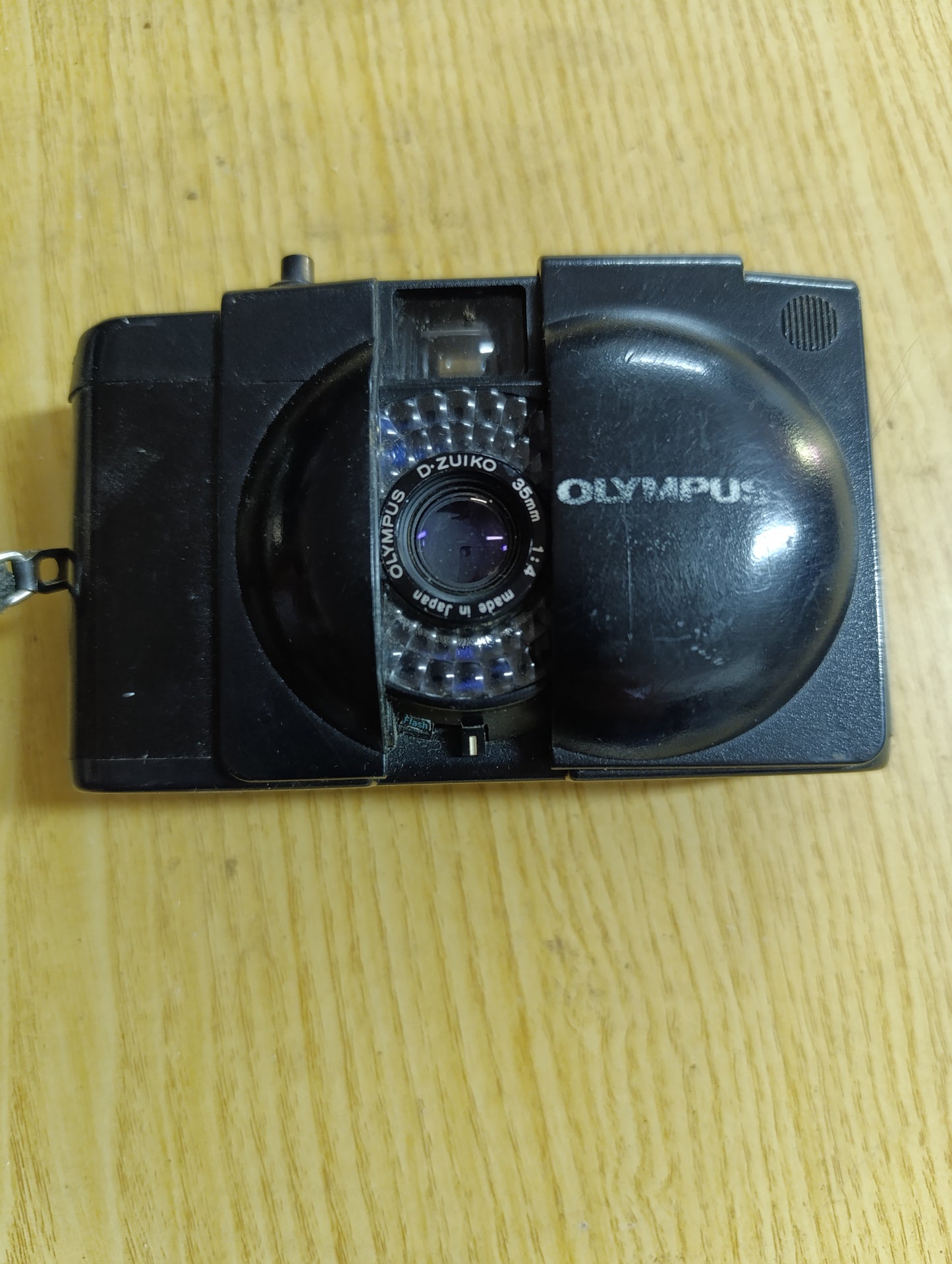 Olympus XA1 Fotocamera Compatta 35mm Vintage - Obiettivo D-Zuiko 35mm f/4 - Anno 1981